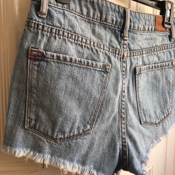 BDG high waisted cheeky denim shorts - Picture 4 of 4